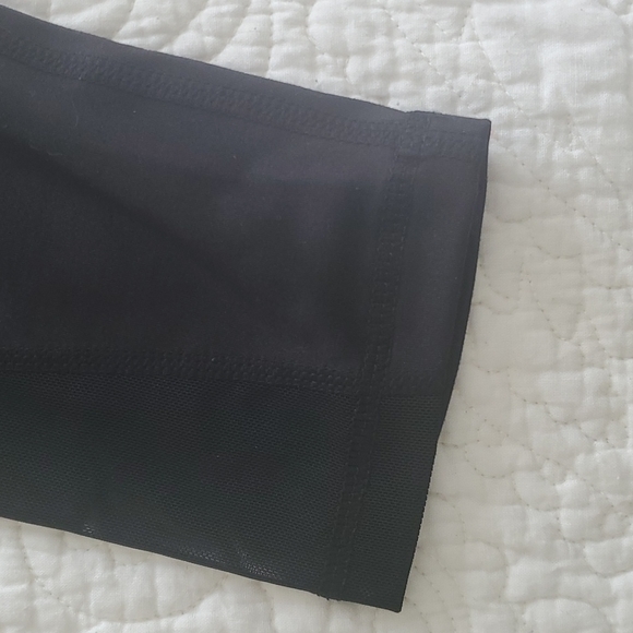 Size Small Black Leggings - Picture 2 of 6